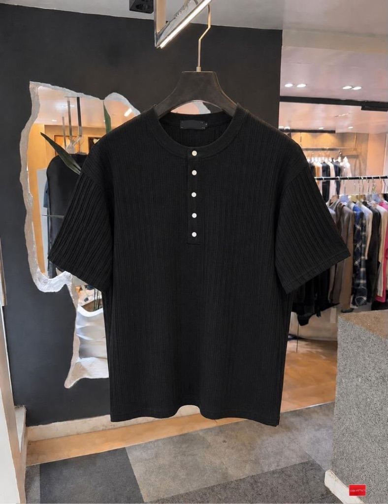 Black Ribbed Henley T-Shirt 🖤🔥